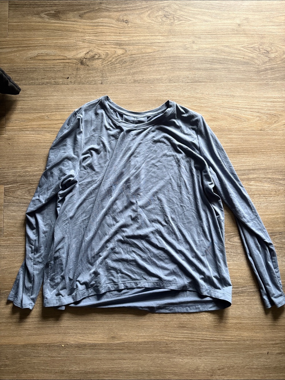 Athleta Blue With Ease Top Size Medium
